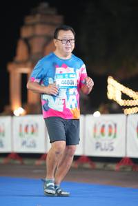 BIB: 44001
                            <button type="button" onclick="openModal(19767727)" class="btn btn-primary btn-sm float-right btn-popup" data-toggle="modal" data-target=".modal-high-quality">
                        <i class="fas fa-shopping-cart"></i> Add to Cart
                    </button>
                                            <button type="button" onclick="isThisMe(19767727, true)" class="btn btn-success btn-sm float-right btn-popup btn-isme hidden" data-toggle="tooltip" data-placement="bottom" title="นี่คือรูปของคุณใช่ไหม คลิกที่นี่เพื่อเอาเข้าอัลบั้ม">
                        <i class="fas fa-plus"></i> Add to album
                    </button>
                    <button type="button" onclick="isThisMe(19767727, false)" class="btn btn-warning btn-sm float-right btn-popup btn-isnotme hidden">
                        <i class="fas fa-ban"></i> Remove from album
                    </button>